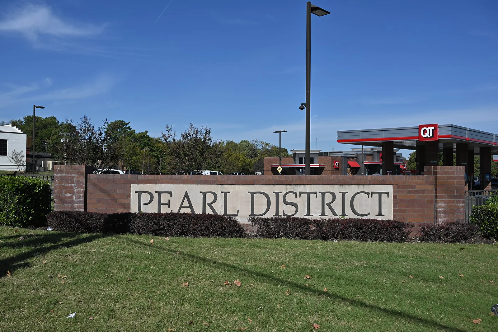 Pearl District neighborhood sign in Tulsa